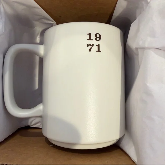 Starbucks Pike Place 1971 Limited Edition Coffee Mug - Picture 8 of 9